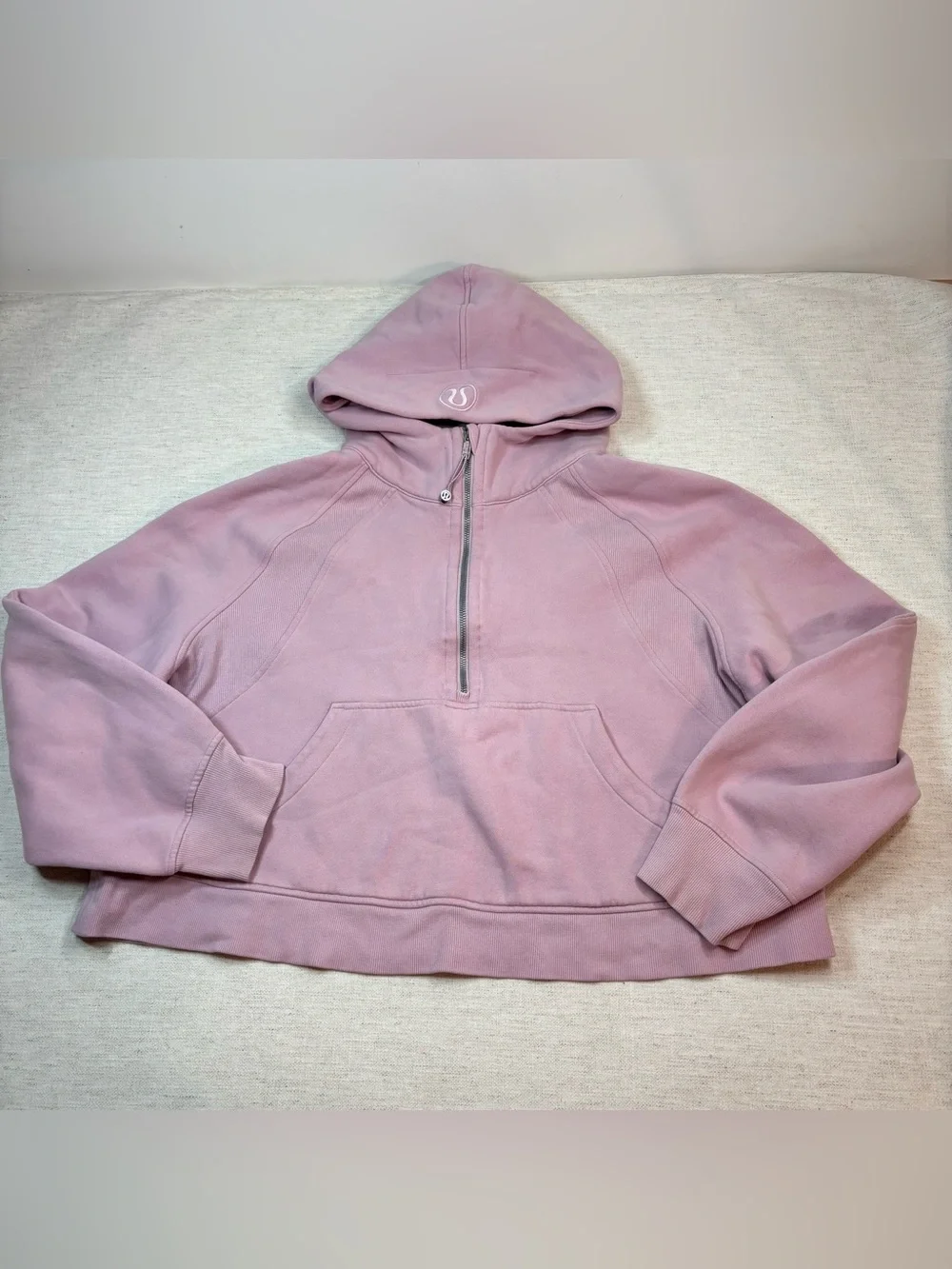 Lululemon scuba hoodie women L with FLAW